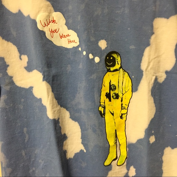 Travis Scott Astro World “Wish you were here” Shirt - Picture 4 of 6